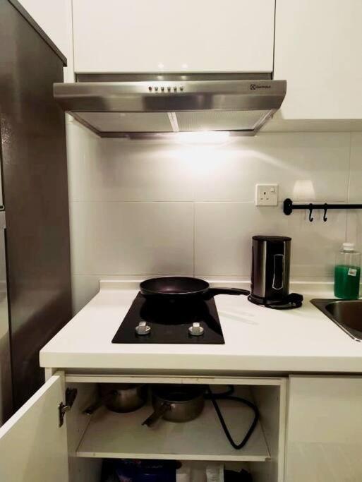 H2O Retreat Studio Home 5Min To Lrt By Premium Stay Петалінг-Джая Екстер'єр фото